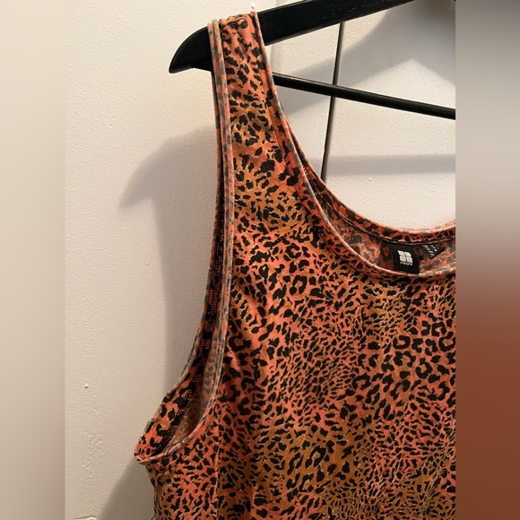 Vintage bright orange loose fit cheetah print tank top - Picture 4 of 6